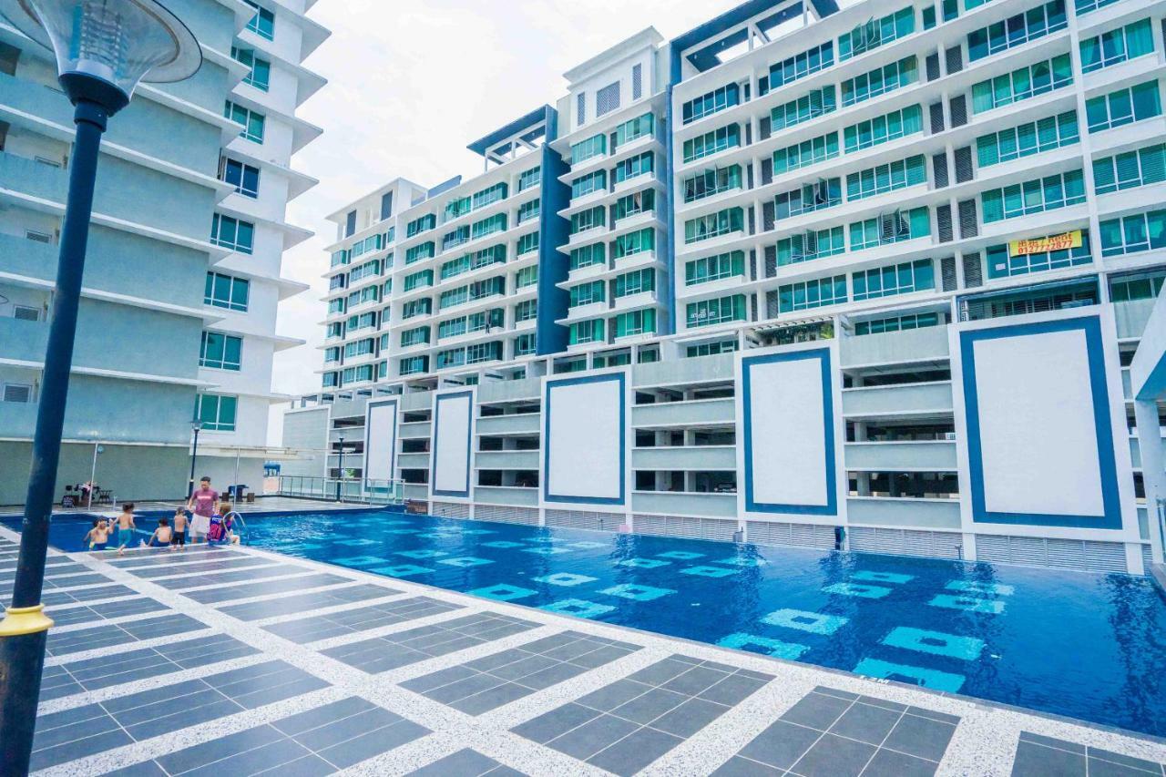 Shawn Akademic Pool View @ Mount Austin Apartemen Johor Bahru